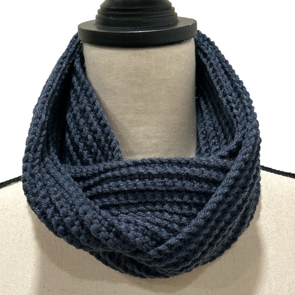 Handmade Infinity Scarf - Picture 2 of 3